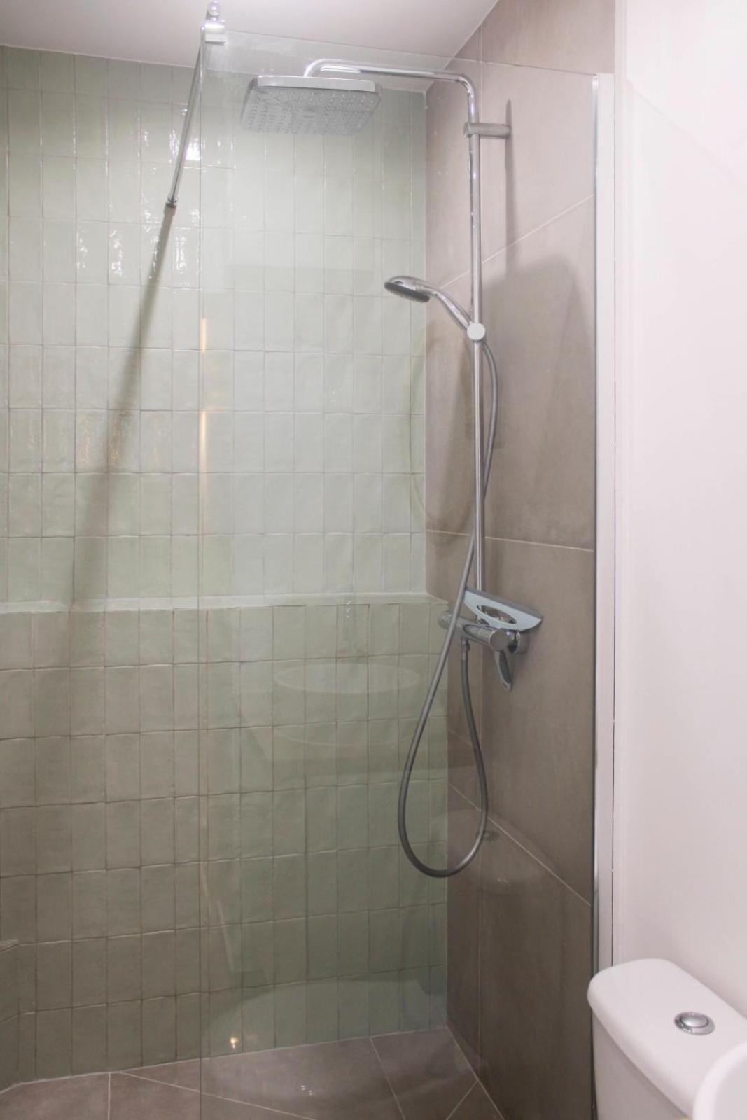 Comfortable Cocoon Close To Montmartre باريس المظهر الخارجي الصورة
